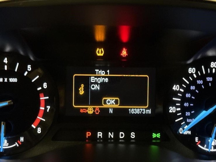 2016-ford-fusion-se-sdn-image-18