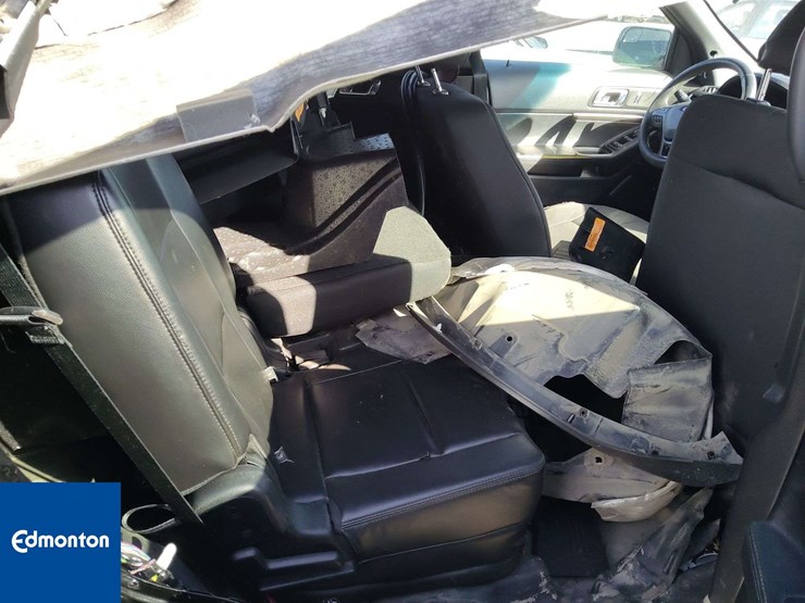 2018-ford-explorer-image-17