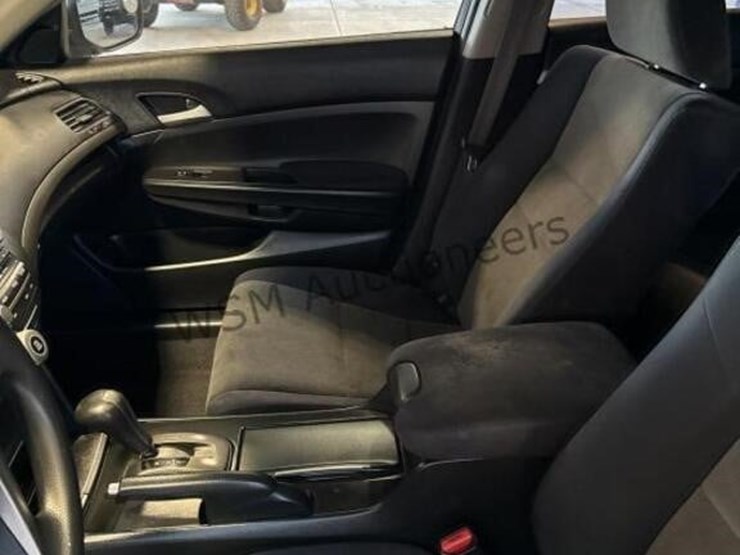 2008-honda-accord-lx-sdn-image-21
