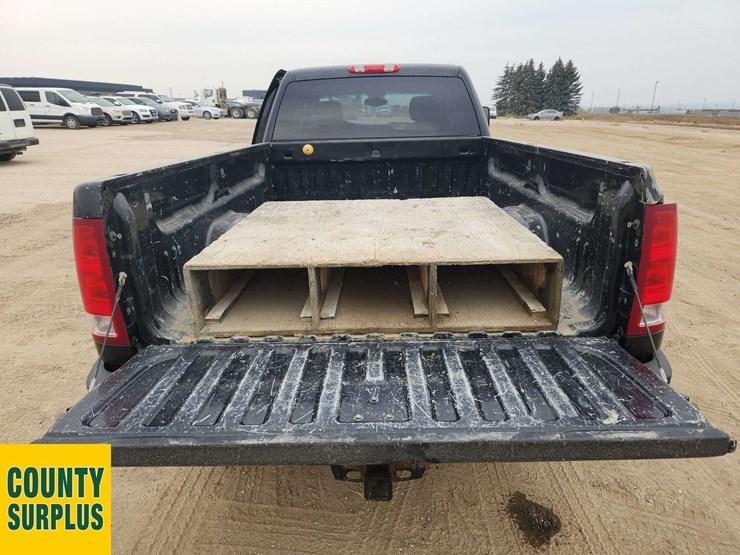 2013-gmc-sierra-2500hd-image-23