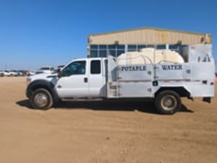 2011-ford-f550-image-5