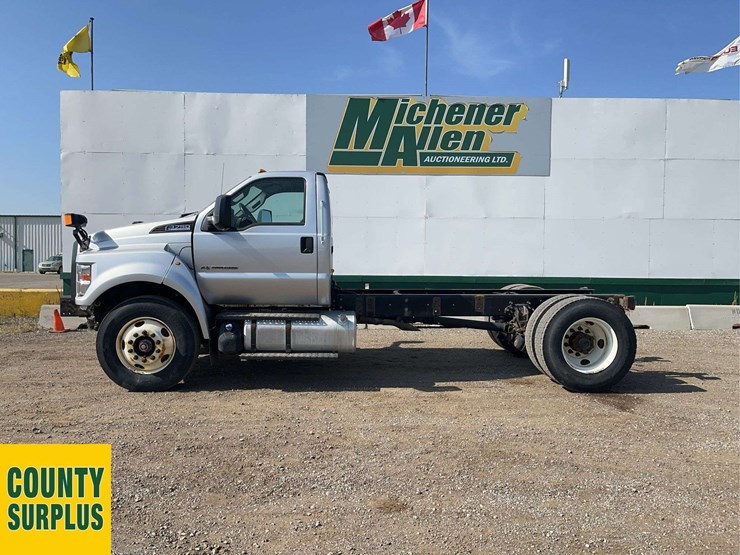 2017-ford-f750-image-2
