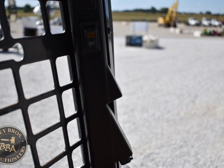 2019-bobcat-t770-image-36