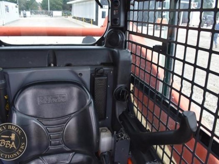 2017-kubota-ssv65-image-60