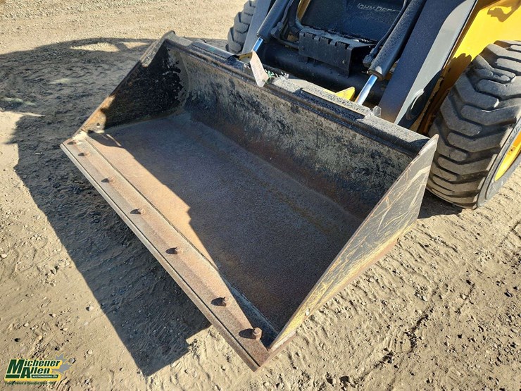 deere-326e-image-18