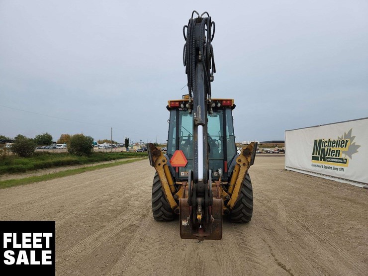 2015-deere-410l-image-17