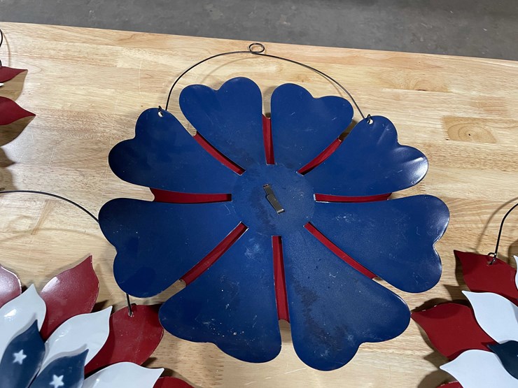 #3106-•-(4)-red-white-and-blue-hanging-metal-flowers-(t14)-image-7