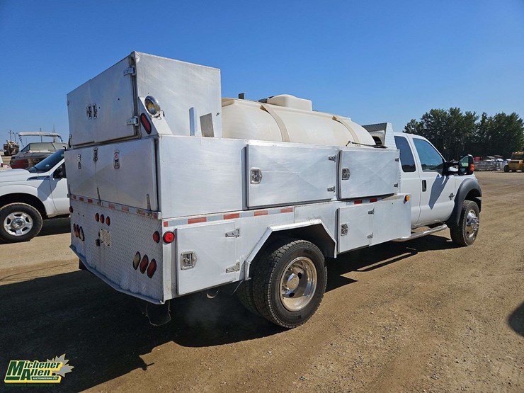 2011-ford-f550-image-4