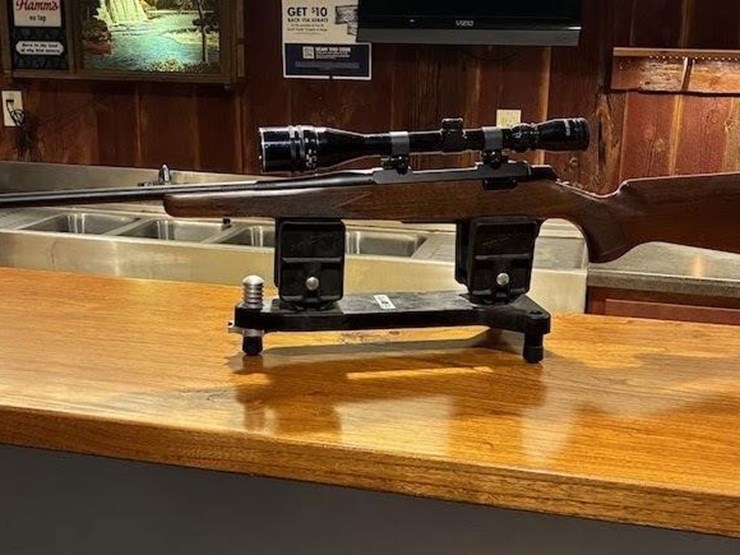 browning-a-bolt-300-win-mag-rifle-image-2