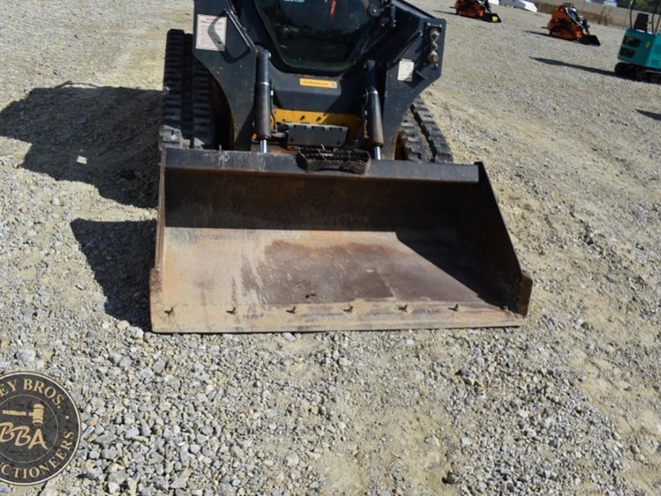 2021-deere-325g-image-62