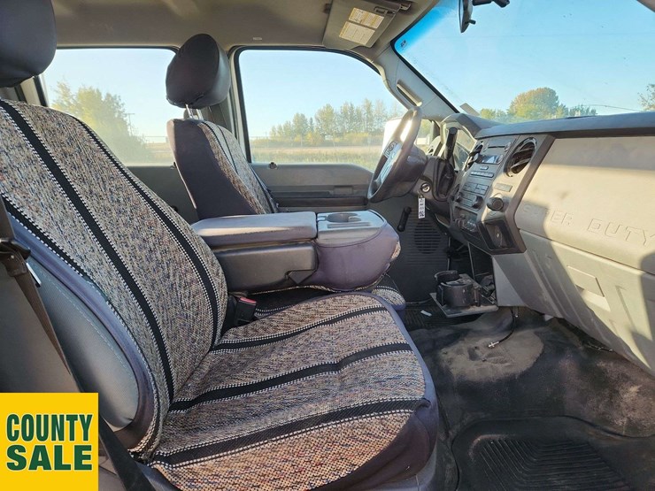 2013-ford-f550-image-26