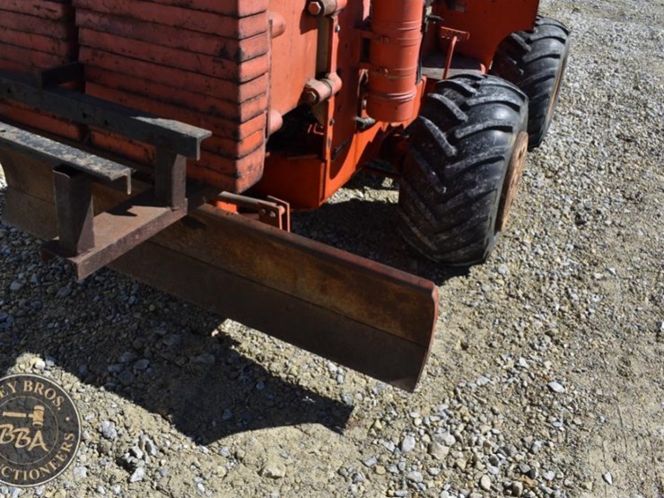 ditch-witch-r65-image-35