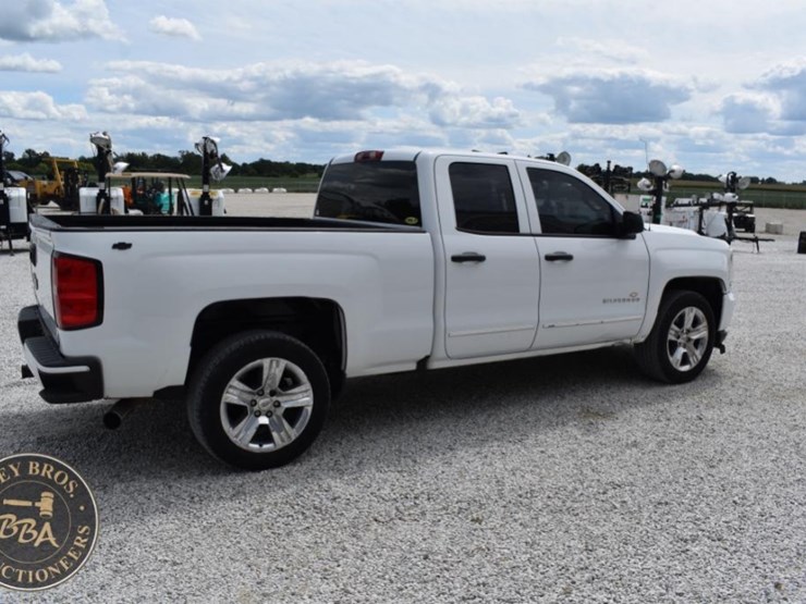 2016-chevrolet-silverado-1500-image-24