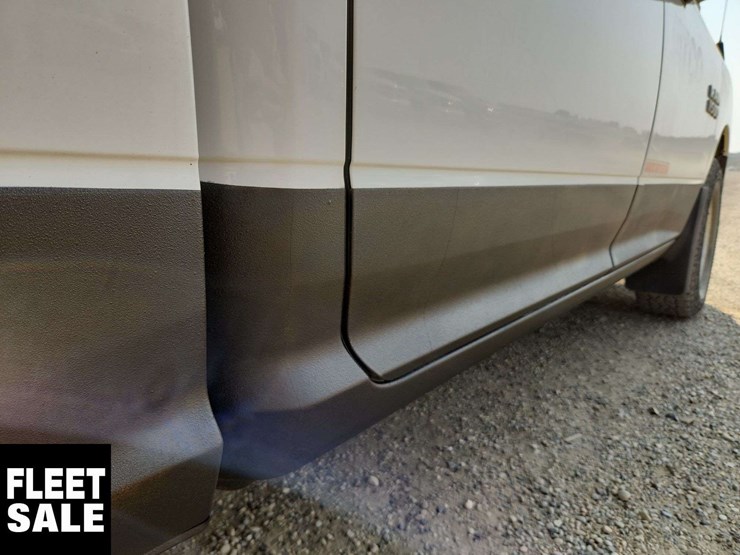 2016-ram-tradesman-image-28