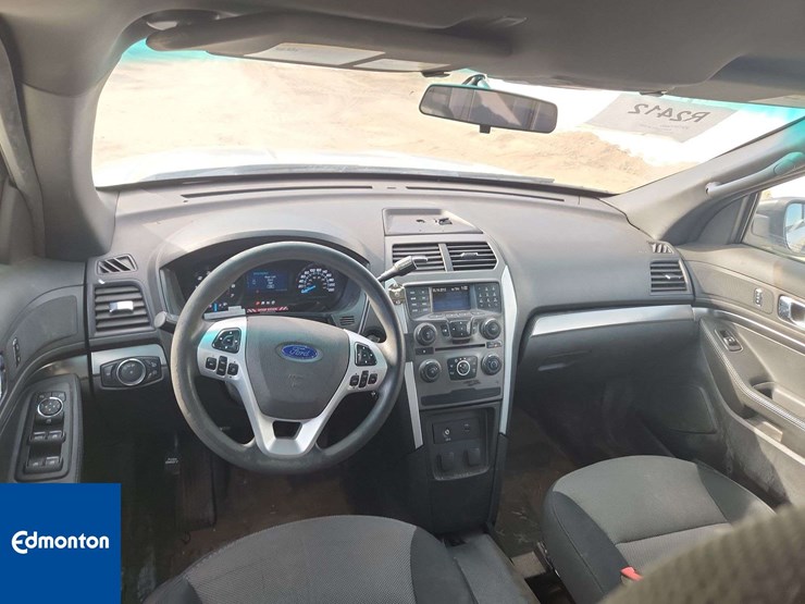 2013-ford-explorer-image-16