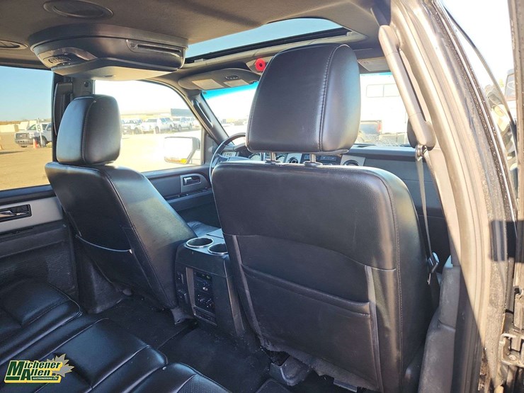 2013-ford-expedition-image-23