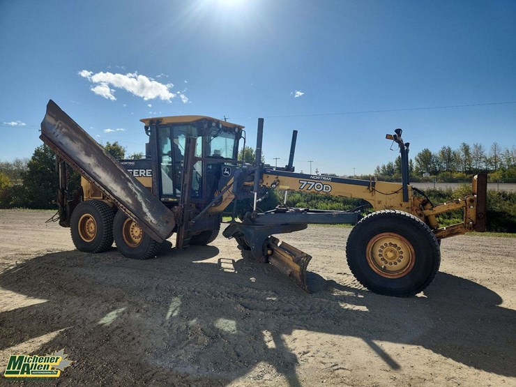john-deere-770-image-23