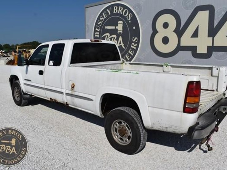 2002-gmc-sierra-2500hd-image-5