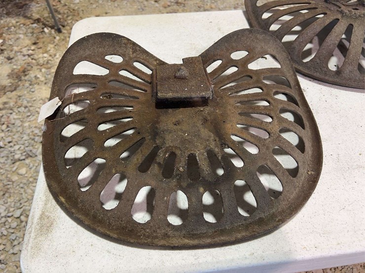 (3)-cast-iron-seats-image-16