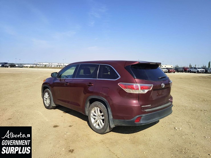 2015-toyota-highlander-image-3