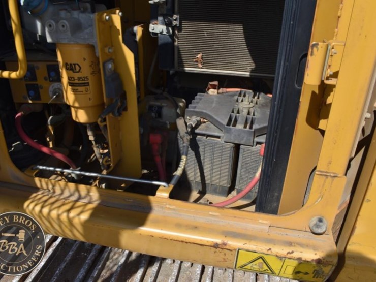 2011-caterpillar-312d-image-31