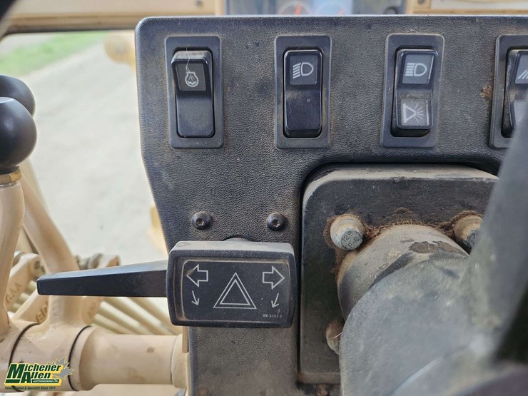2007-caterpillar-140h-image-23