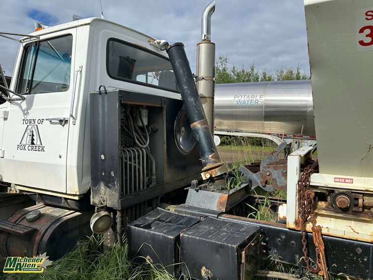 1989-ford-lt9000-image-18