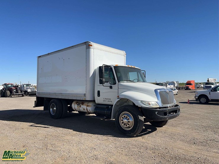 2005-international-durastar-4300-image-6