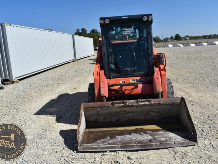2017-kubota-ssv65-image-53