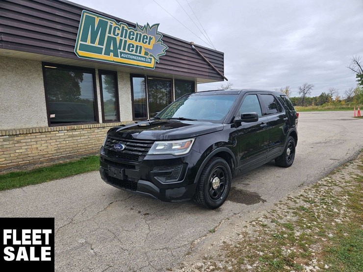 2016-ford-explorer-image-1
