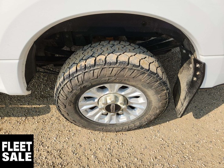 2021-ford-f250-image-23