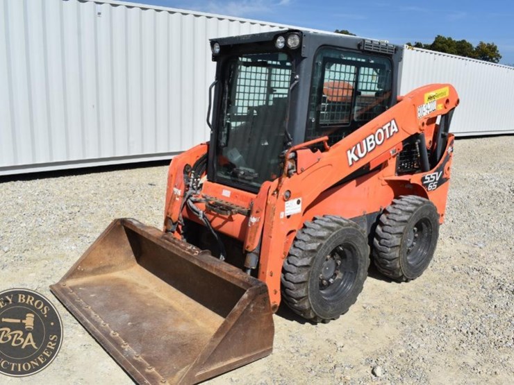 2017-kubota-ssv65-image-57