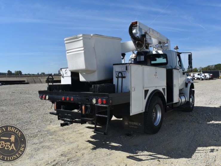 2012-international-durastar-4300-image-16