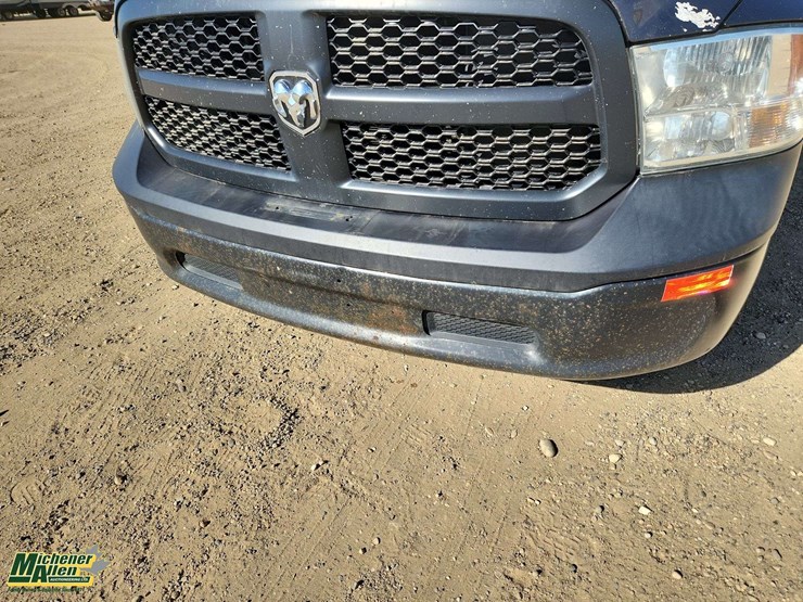 2015-ram-tradesman-image-35