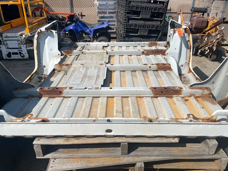 #3108-•-chevy-truck-box-(o6)-image-17