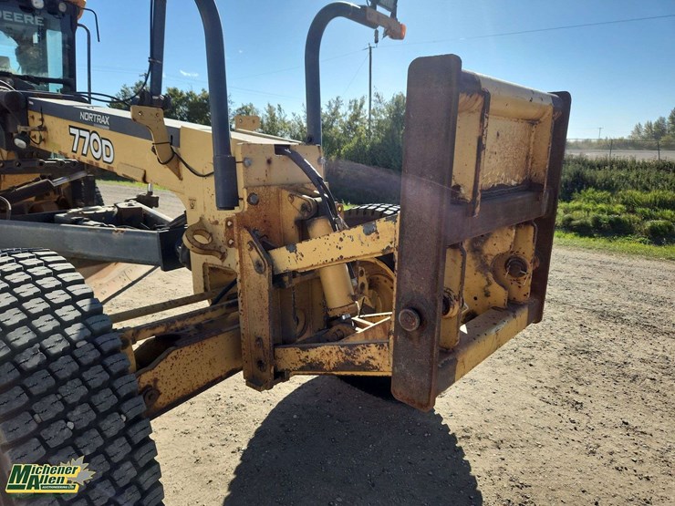 john-deere-770-image-47
