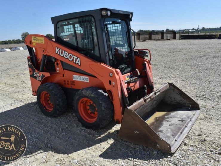 2017-kubota-ssv65-image-62