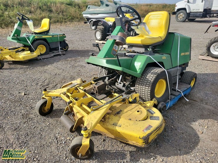 john-deere-f725-image-1