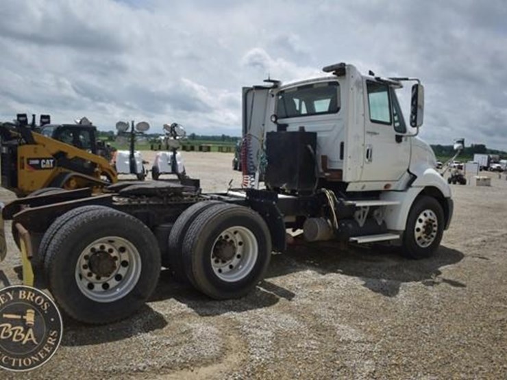 2014-international-prostar-image-10