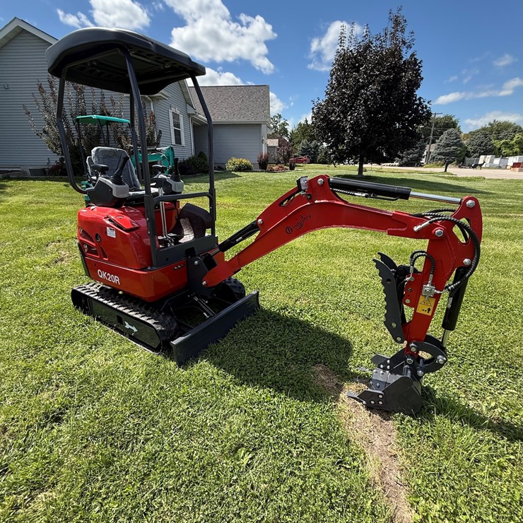 #613 • 2025 CFG Industrial QK20R Hydraulic Track Type Mini Excavator