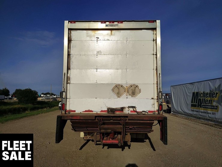 2008-international-durastar-4300-image-17