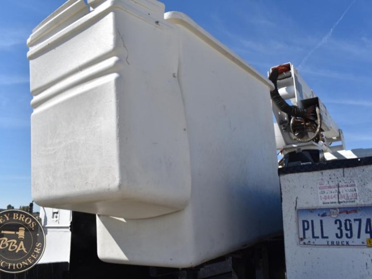 2012-international-durastar-4300-image-41