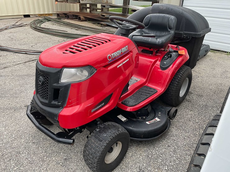 troy-bilt-bronco-image-1
