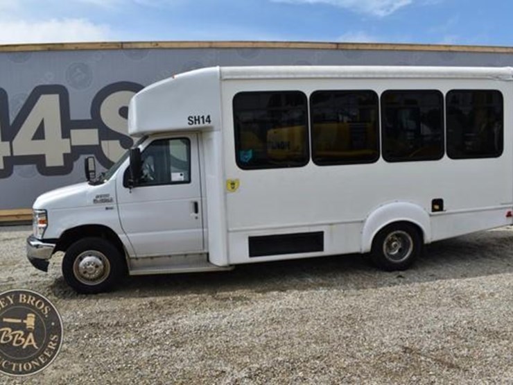 2014-ford-e350-image-5