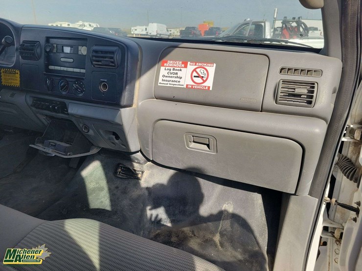 2006-ford-f550-image-11