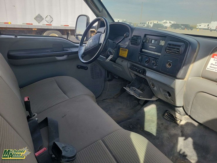 2006-ford-f550-image-10