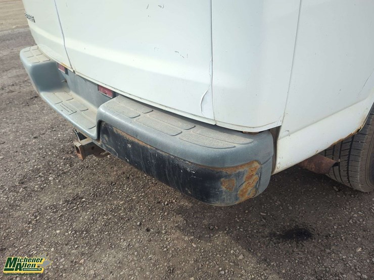 2001-chevrolet-express-3500-image-45