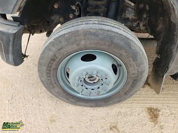 2014-ford-f550-image-41