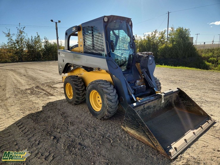 deere-326e-image-2