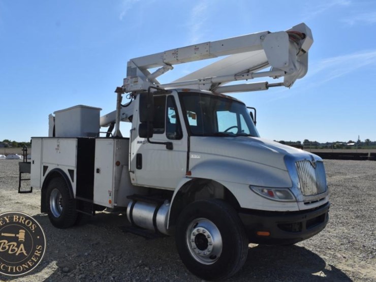 2012-international-durastar-4300-image-21